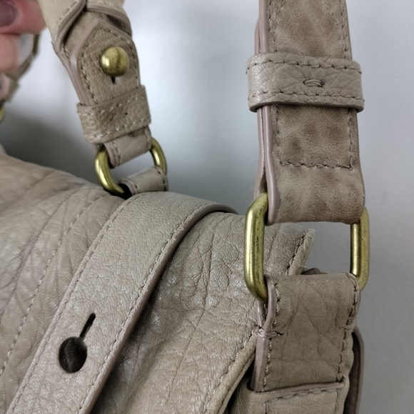 🎉HP🎉 Olivia Harris by Joy Gryson Taupe/Grey Leather Messenger Aged w/ Brass HW - Picture 14 of 16